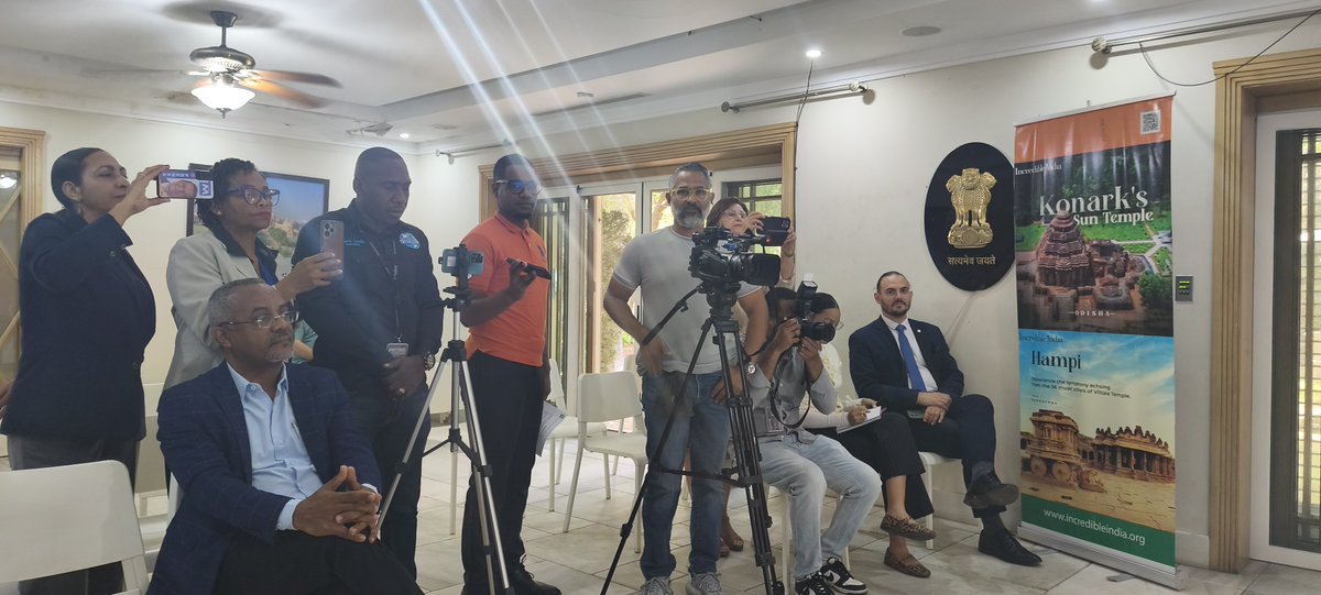 India in Dominican Republic & Haiti tweet media