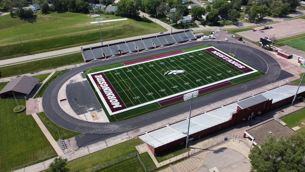 Thank you to <a href="/CoachLHarnly/">Coach Laken Harnly</a> for having me out!! I had an amazing time learning about Morningside and what the program is about! Excited to come back this fall!!!
<a href="/CoachCSilva/">Coach Chris Silva</a> <a href="/fcpantherfb/">FCPantherFB</a>