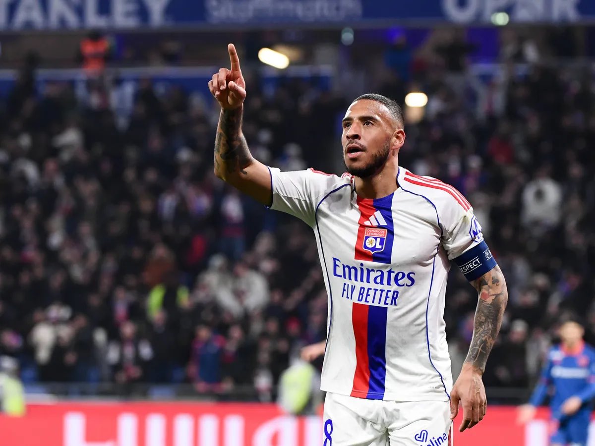 STATS 📈📉

300
Face au Celta Vigo, Corentin TOLISSO joue son 300e match avec l’OL, toutes compétitions confondues.

#TeamOL #CeltaOL #OLOFFAME ♥️💙