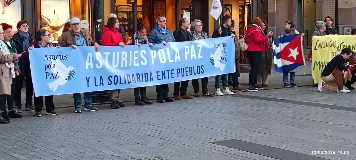 CCOOdeAsturias's tweet photo. 🕊️🕊️ No a la guerra, No to war, Non à la guerre, Nein zum Krieg, No alla guerra, لا للحرب … y por su puesto en asturiano NON A LA GUERRA
📢🕊️Hoy en Xixón en una movilización pola #paz #GuerraNo https://t.co/xhGQpSB8hm