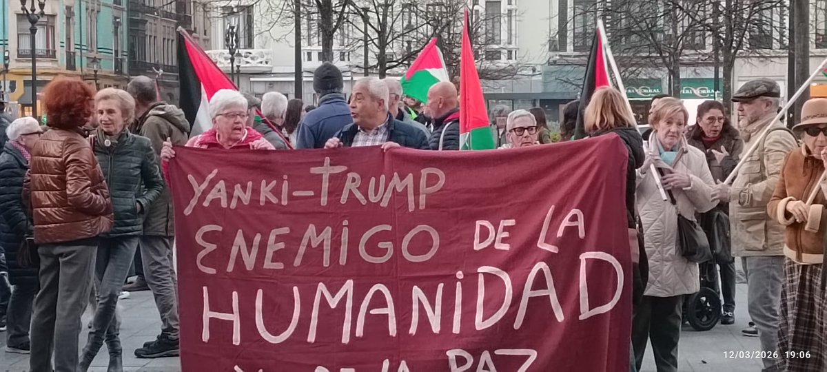 CCOOdeAsturias's tweet photo. 🕊️🕊️ No a la guerra, No to war, Non à la guerre, Nein zum Krieg, No alla guerra, لا للحرب … y por su puesto en asturiano NON A LA GUERRA
📢🕊️Hoy en Xixón en una movilización pola #paz #GuerraNo https://t.co/xhGQpSB8hm