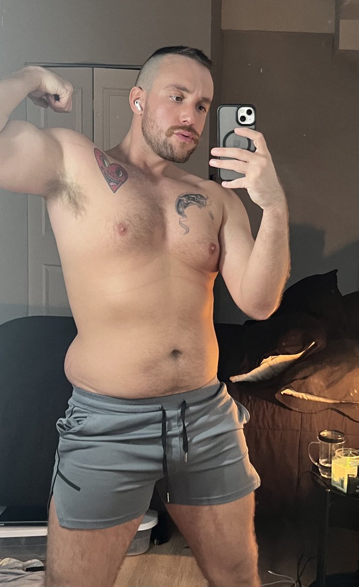 Zaddy Tony VAGUELY sfw tweet media