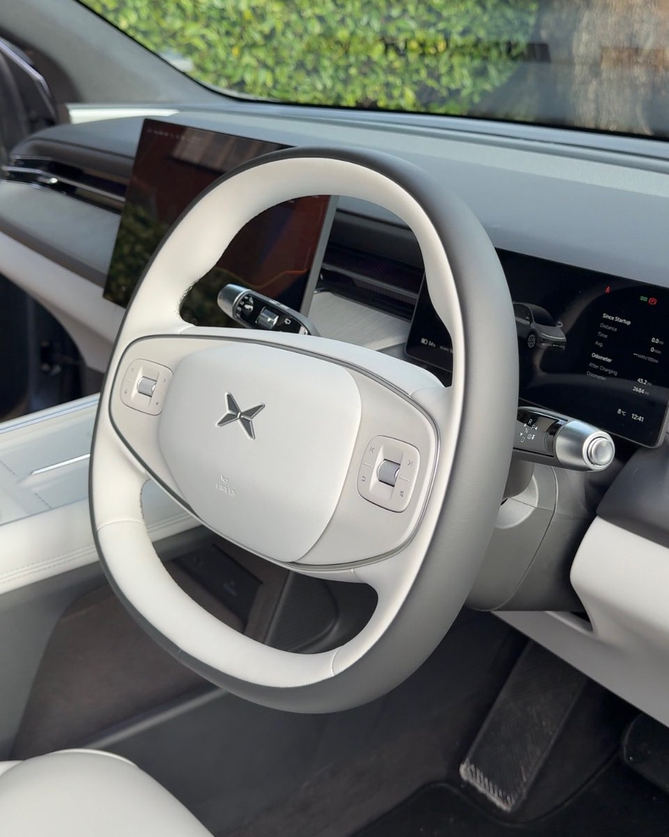 XPENG UK tweet media