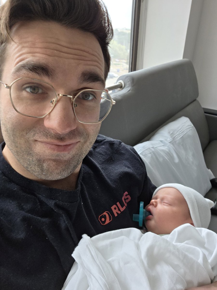 Tri House tweet media