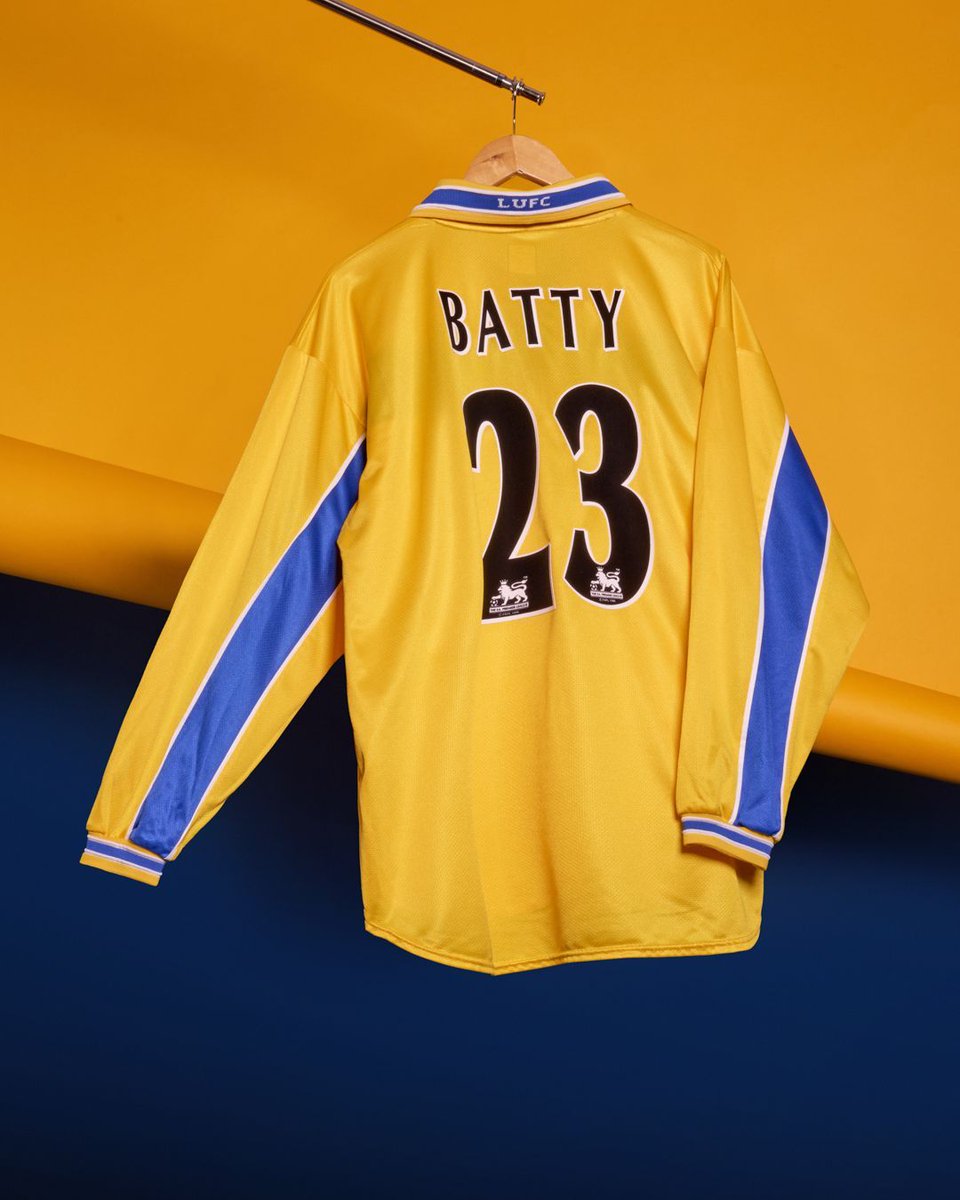 Classic Football Shirts tweet media