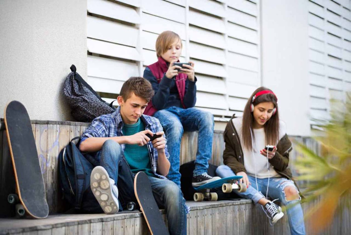 The_Indian_Sun's tweet image. .@MonashUni &amp;amp; @ANROWS release guide for #schools on #manosphere impact. The resource helps #educators recognise harmful narratives affecting #students, offering strategies to foster respectful environments &amp;amp; counter gender-based violence. #TheIndianSun

🔗 wp.me/p7ADtX-ukT