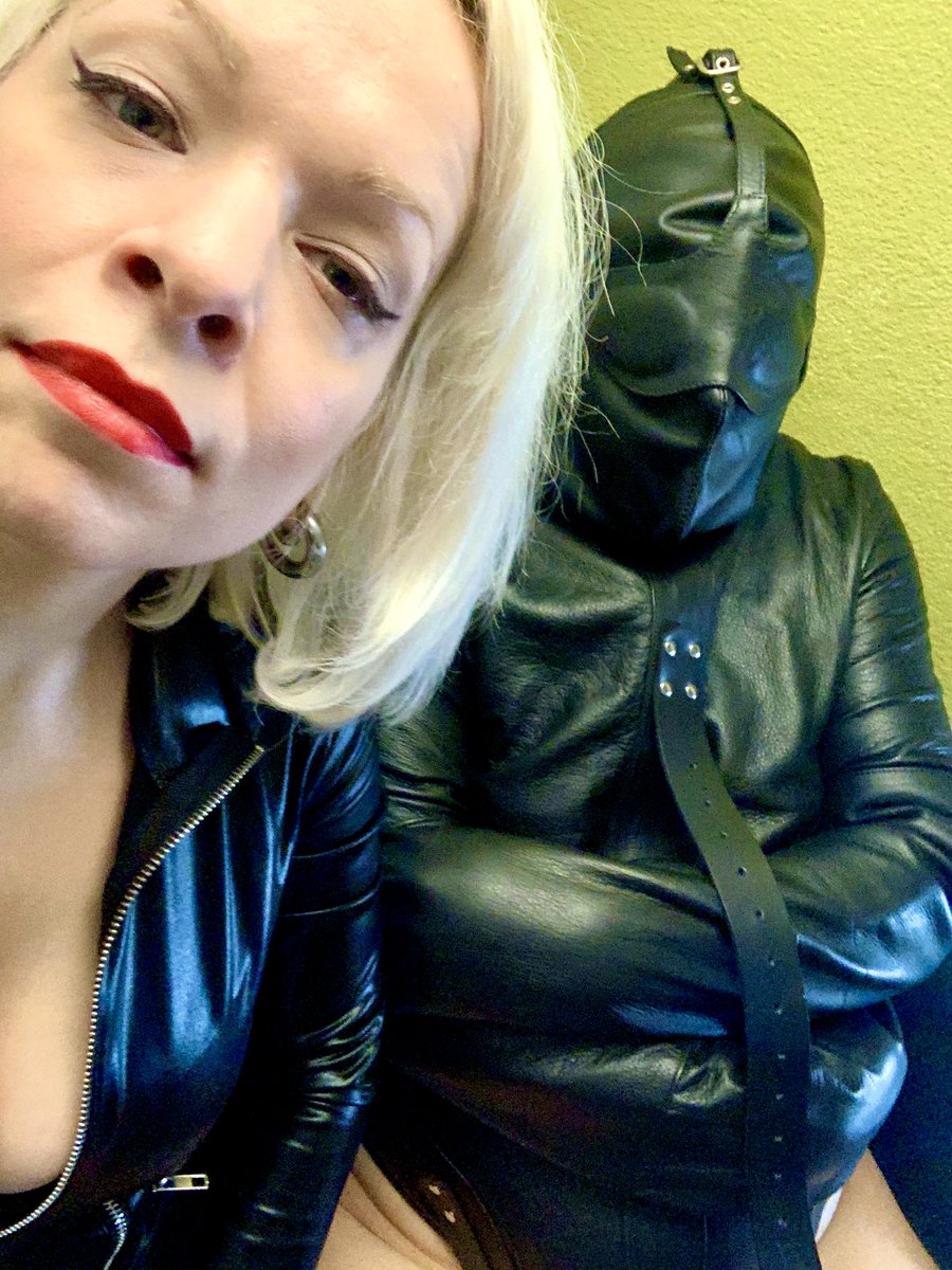 Mistress Isadora tweet media
