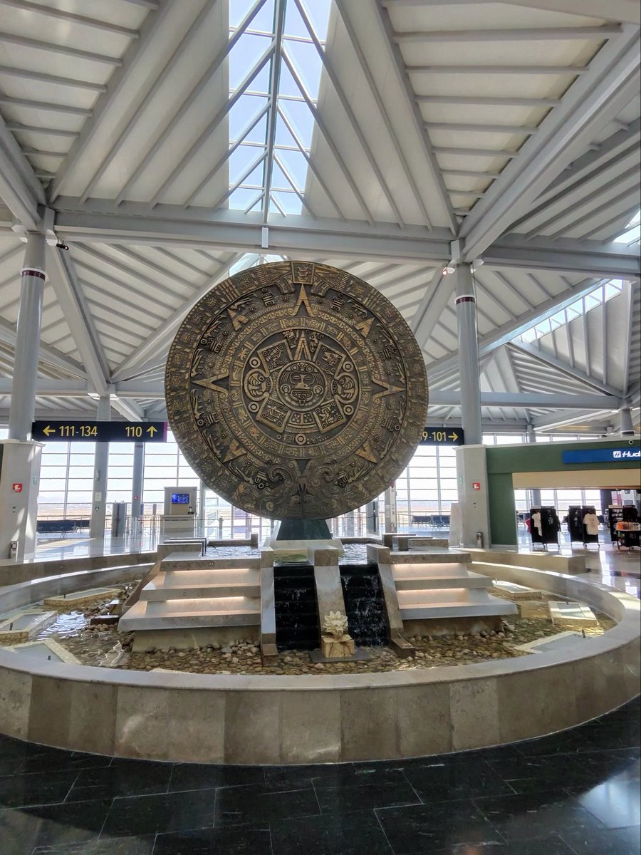 popzucker's tweet photo. @pelaez_alberto Hace poco tuve en la necesidad de volar de ahí, comparándolo vs Aeropuertos de México, sería una calificación 7 de 10

Acceso a los filtros, su velocida, Infraestructura buena 

lo que no me agradó; lejanía del hogar y la problemática para pagar sin efectivo el estacionamiento https://t.co/hd5ukae0w1