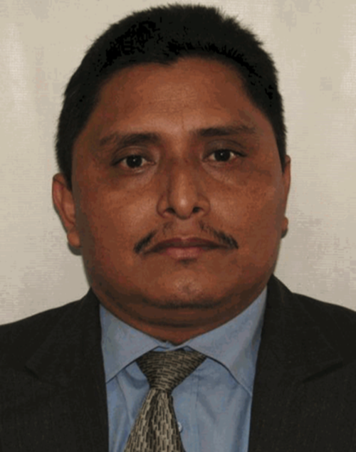 LeninistaLuis's tweet photo. El abogado Benigno Ramírez Choc, exfiscal del MP, quién fue jefe de la fiscalía de Santa Catalina La Tinta, Alta Verapaz y falleció en 2016. Su tesis de licenciatura, presentada en 2005, fue plagiada por María Consuelo Porras Argueta para su tesis de doctorado de 2012. https://t.co/z9MHfBuVIZ