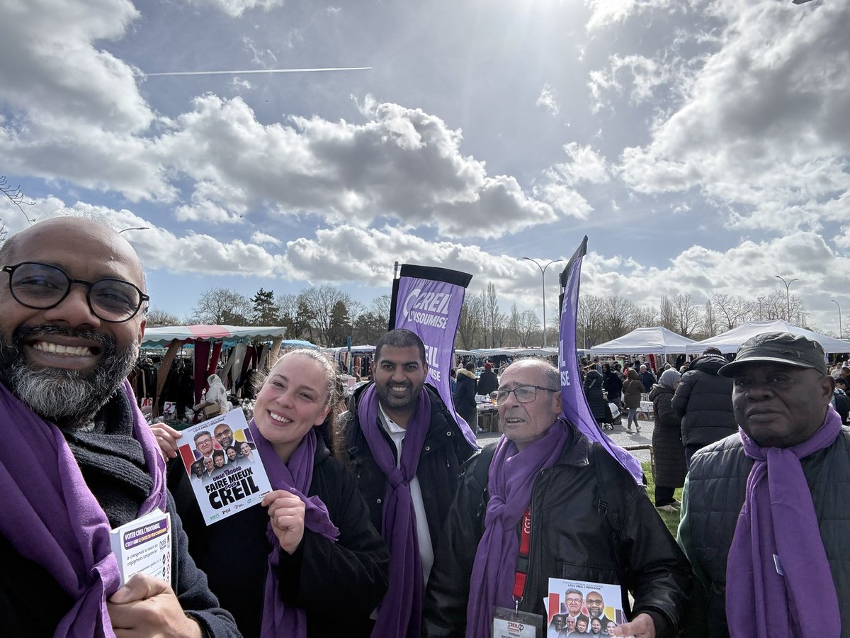 Ce matin sur le marché, on était là.
À discuter, à écouter, à convaincre.

Avec l’équipe de Creil Insoumise, nous avons distribué notre programme et échangé avec de nombreux habitants. Les Creilloises et les Creillois veulent du changement, de la justice sociale et une ville qui