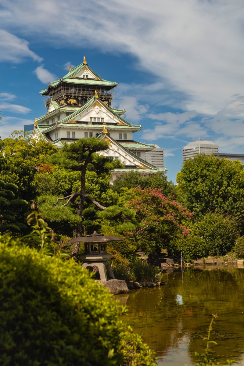 Ivankylove's tweet photo. Viajar también es aprender a parar.

A veces solo tienes que caminar, observar… y esperar a que el lugar se ordene delante de tu cámara.

El Castillo de Osaka, fotografiado en verano de 2024.

Osaka · Japón 🇯🇵

#Osaka #Japan #OsakaCastle #TravelPhotography https://t.co/vebukcSBds