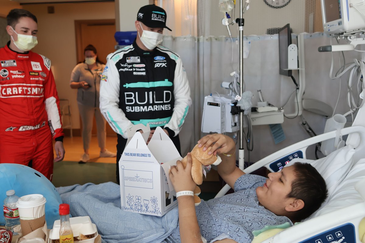 radychildrens's tweet photo. Today's pit stop: Rady Children's! 🏁💙
Thank you to @NASCAR drivers @CBellRacing &amp; @RyanPreece_ for stopping by to give our patients Speedy the Bears &amp; brightening the day across the hospital. https://t.co/6nhylcPjj8