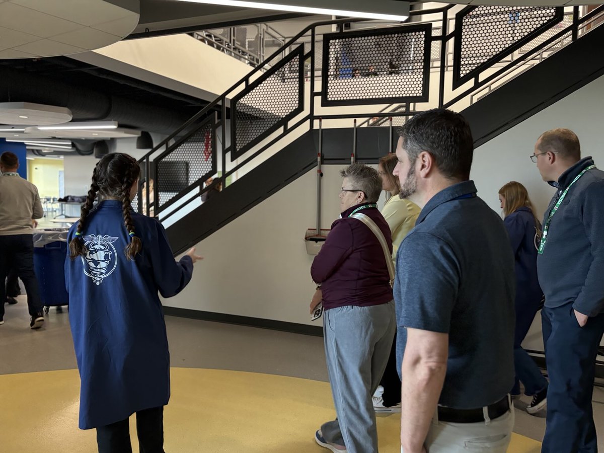 MrRininger's tweet photo. incredible day hosting the @OSLN Bridge to STEM workshop! 🛠️ Huge shoutout to our student leaders who took the lead on campus tours, showcasing the innovation happening every day at Rootstown. So proud of their leadership! 🚀 #ourbmsa #STEMeducation #OhioSTEM https://t.co/4oPE4pwgnV