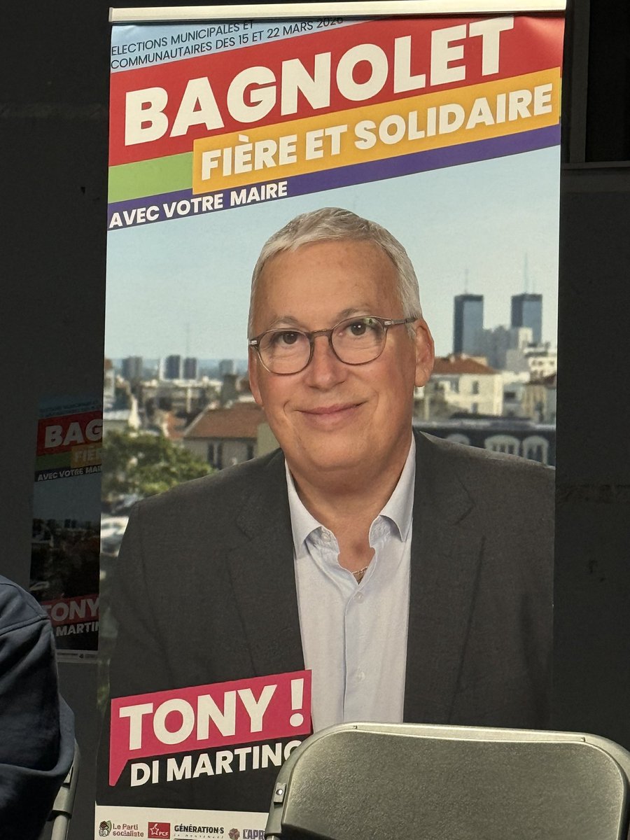 RaquelGarridoFr's tweet photo. La gauche unie fait une magnifique démonstration de force ce soir à #Bagnolet. Cette ville est fière et solidaire. La liste de Tony Di Martino est à l’image de notre ville 👏🏽✊🏽. https://t.co/mmwshlUjue