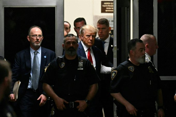 🚨 ALERTA IMPORTANTE: LOS CONGRE-SINOS HAN CONFIRMADO QUE TRUMP PARTICIPÓ EN UNA "SESIÓN CANÍBAL" A BORDO DE UN YATE CON JEFFREY EPSTEIN