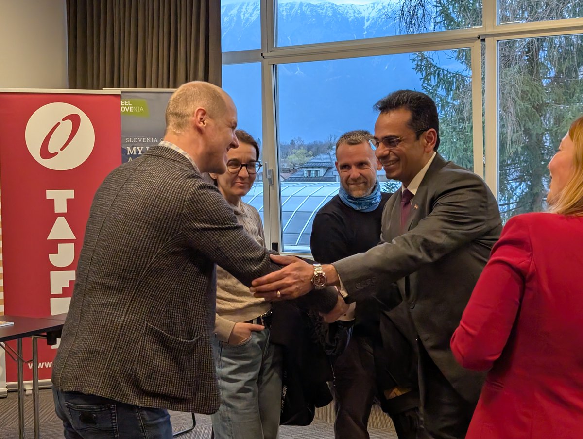 ChessbaseIndia's tweet photo. .@IndiainSlovenia Ambassador was present at the @BledChess Festival 2026 VIP Simul and took part in it.
📷Shahid Ahmed
#Chess #ChessBaseIndia #BledChessFestival #Simul #Simultaneous #Exhibition #IM #WGM #Bled #Slovenia #India