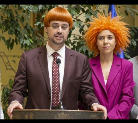 <a href="/biobio/">BioBioChile</a> Los payasos del Circo pobre..!!