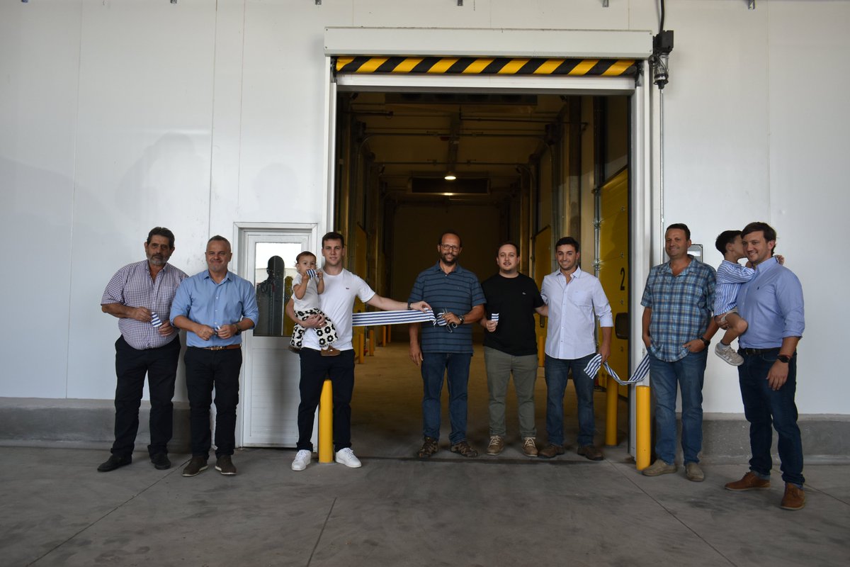 Acompañamos la inauguración de FRÍO UAM, un nuevo servicio de conservación en frío que se suma a <a href="/UAM_UY/">Unidad Agroalimentaria Metropolitana</a> ❄️ 
Proyecto que nace de la visión colectiva de dos empresas históricas del viejo Mercado Modelo que hoy unen sus esfuerzos crecer💪
¡Felicitaciones y muchos éxitos! 🙌