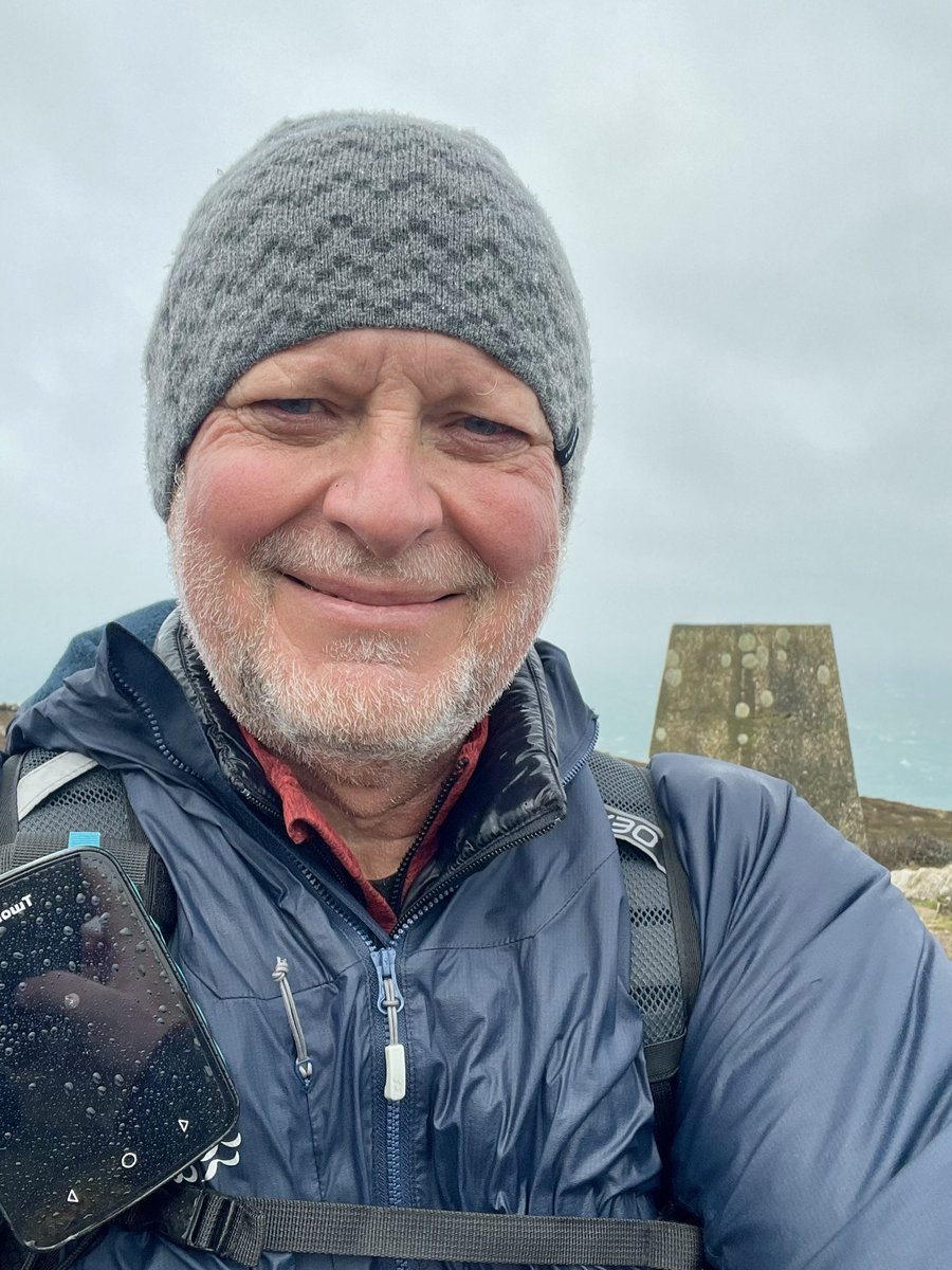 GrossoMatto's tweet photo. #trigpointthursday #trigbagging
This was me at S8139 on Trevega Cliff, between St Ives and Zennor, on the SW Coast Path, this morning. The weather was βchallenging.ββ https://t.co/1KALvonCrM