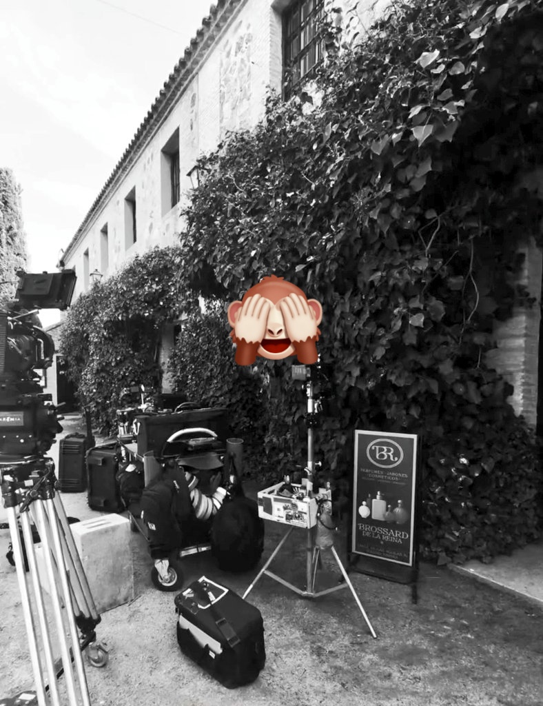 mafin_arg's tweet photo. #Backstage hoy en Toledo! Apareció el auto misterioso otra vez 🫣🚗

#SueñosDeLibertad https://t.co/G8G3QVy9WF