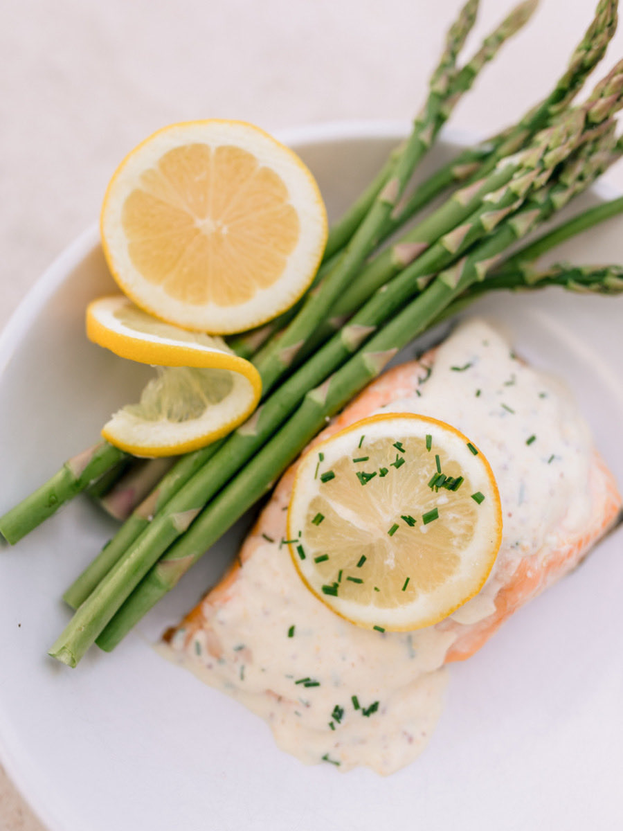 JackieJohnsonLA's tweet photo. Spring is a week away, so I’m leaning into lighter, brighter dinners.
This Early Spring Salmon with crème fraîche, Dijon mustard and chives is one of those recipes that feels fancy but comes together in about 20 minutes.
Creamy, warm, tangy, fresh and perfect for those first signs of Spring 🌿
https://t.co/2G75c0Yxr5