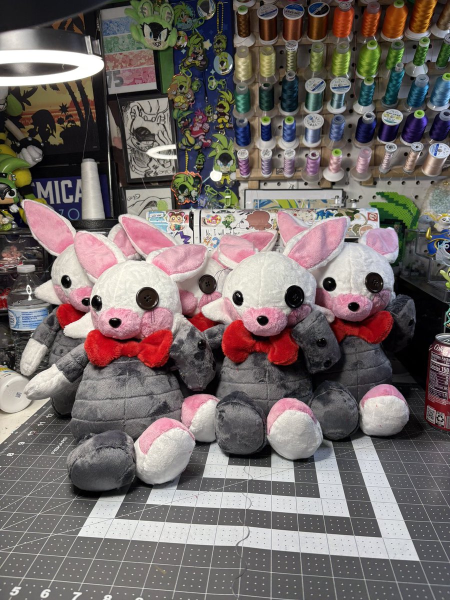 ThimblesThread ➡️ Working on orders! tweet media