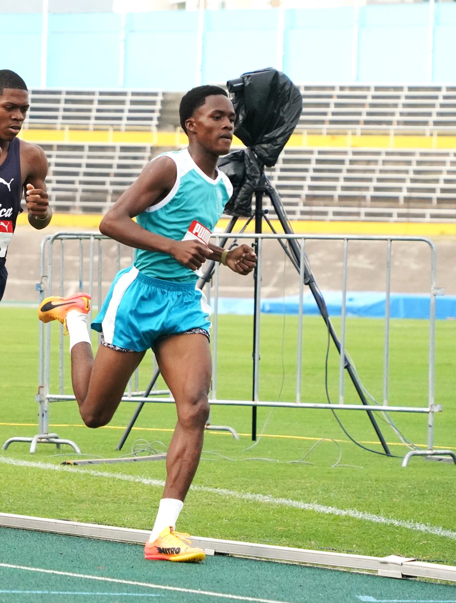 Athletics_JA's tweet photo. 💪 Commanding victory: Markland Williams of Denbigh High claims the Boys U17 800m title in 1:55.03. A strong performance in the two-lap event.
#CariftaTrials2026 #RealAthleticsJA #Hydel #jaaa #jamaica
Photo courtesy of @yardie_sportsja https://t.co/5nlLG8Zpze