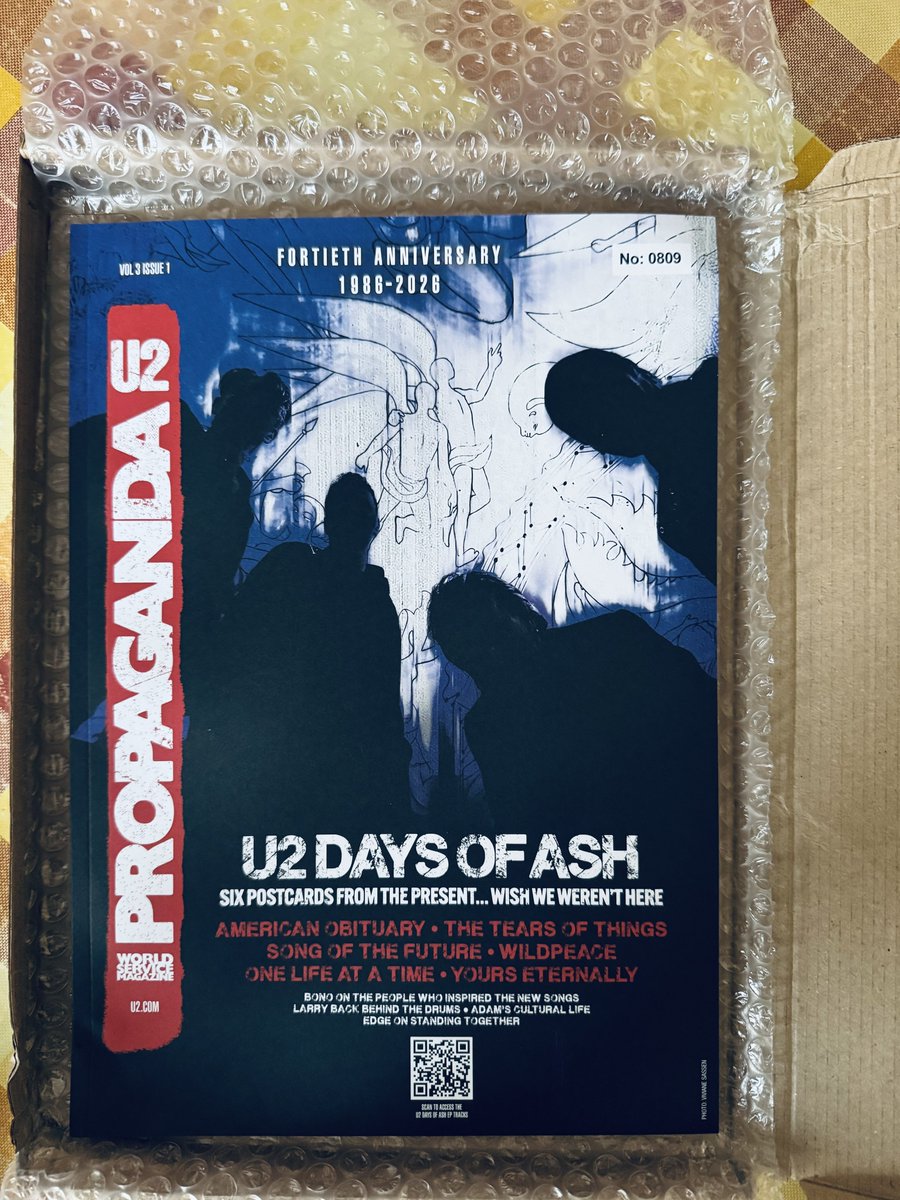 u2shark's tweet photo. Today surprise in the mail 📮 🤩 Thank you very much U2 🙏🏻@U2 ✌🏻@U2Community
#U2 #DaysOfAsh #U2propaganda #U2NewsIT #U2com #u2daysofash @U2Community @u2songs https://t.co/YoN1Ibdl1O