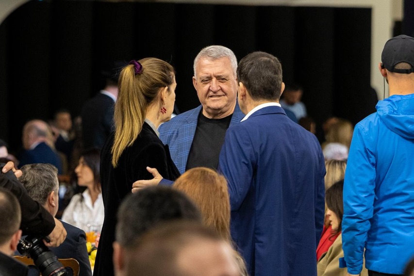 Armand Duka tweet media