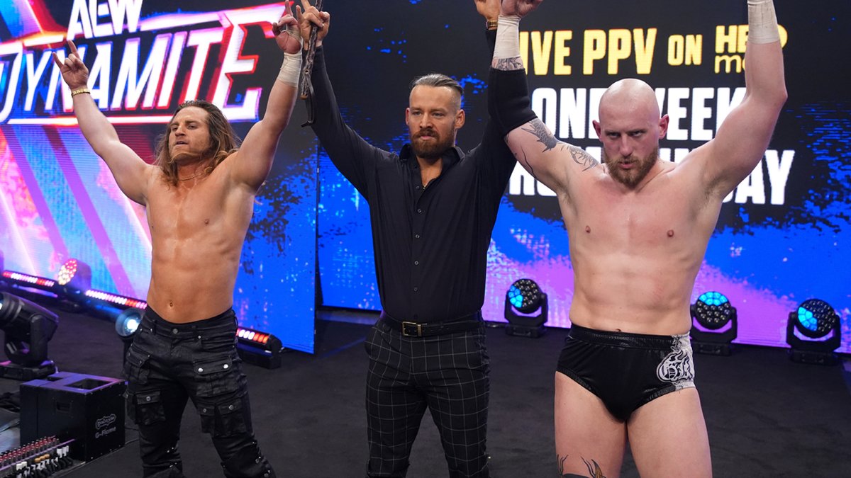 WrestleZone tweet media