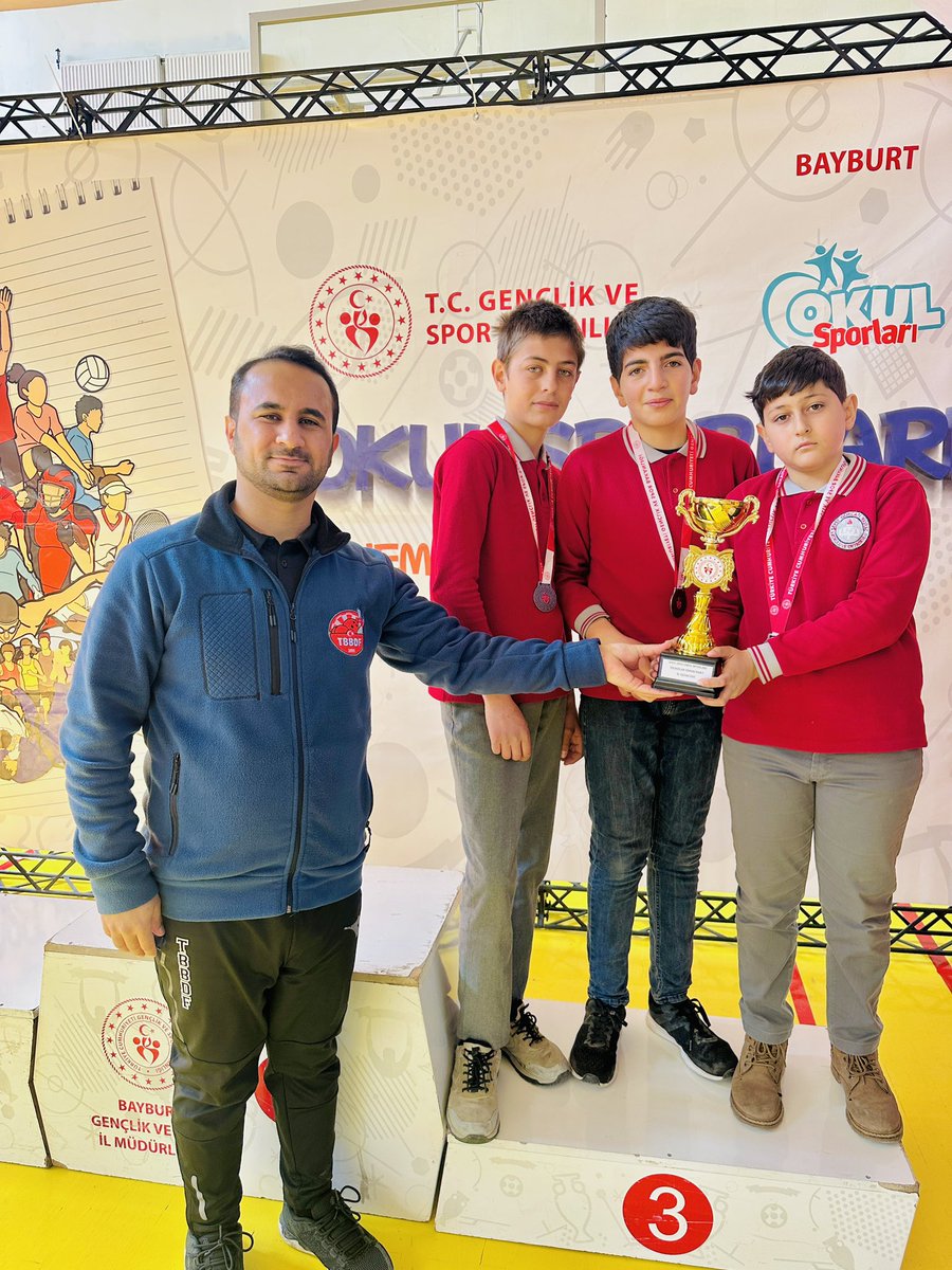 #DartHerYerde Bayburt’ta Okul Sporları Dart Heyecanı Tamamlandı… 

📍Bayburt 

26 Şubat tarihinde yoğun kar yağışı nedeniyle ertelenen Yıldız Erkekler Kategorisi müsabakaları bugün oynanan karşılaşmalarla tamamlandı.

Müsabakalara katılım sağlayan tüm okullarımıza teşekkür