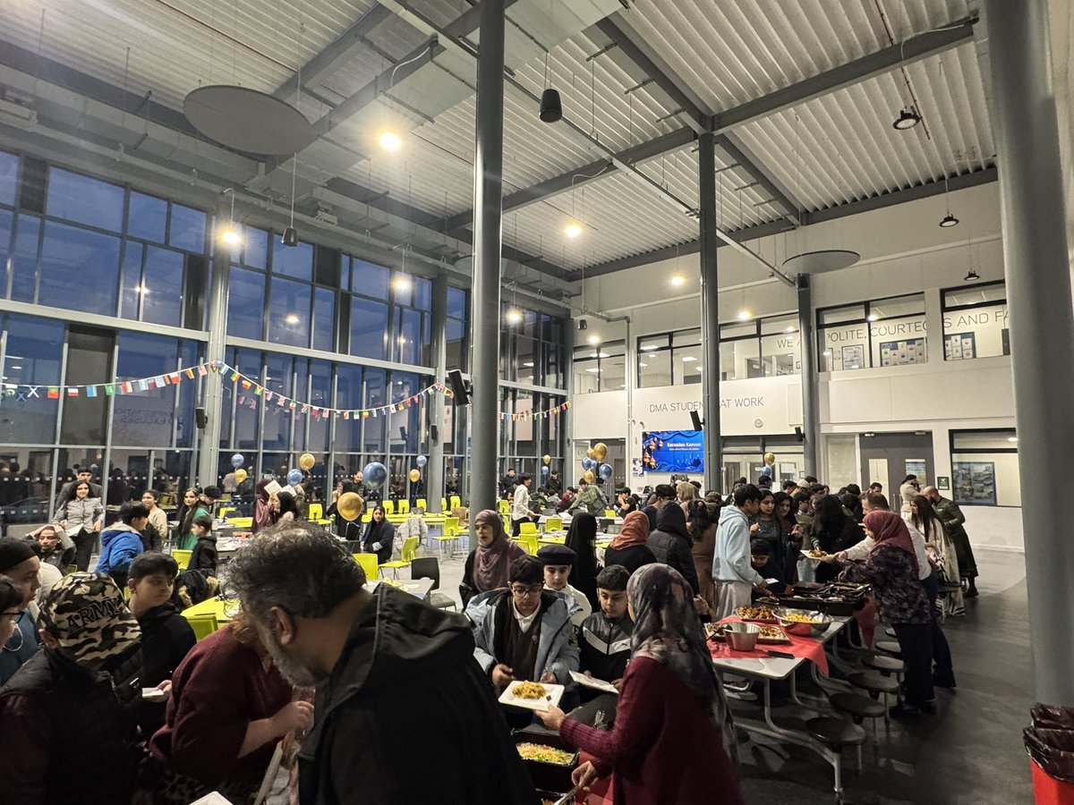 Dixons McMillan Academy tweet media