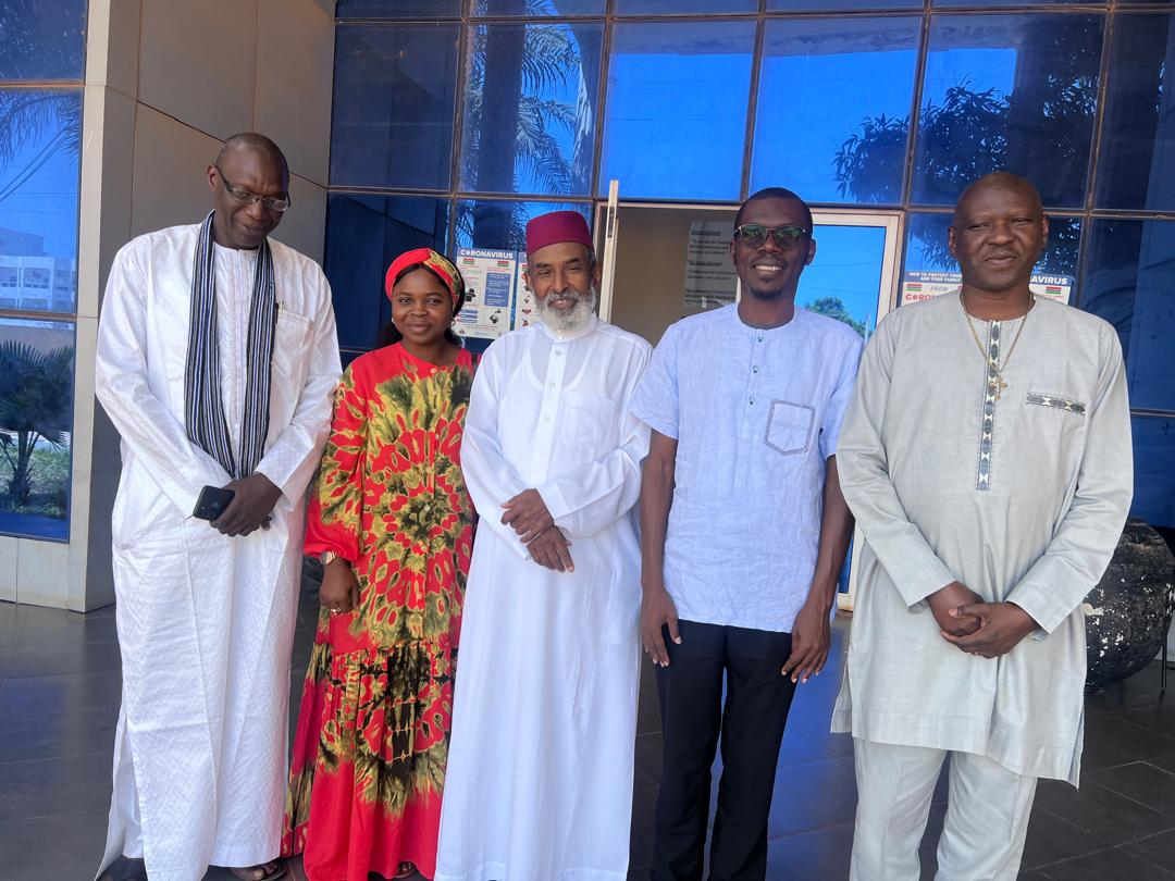 UNDP_TheGambia's tweet photo. As part of its continued support to democratic governance, @UNDP_TheGambia reaffirmed its partnership with @GambiaIEC. During a meeting, UNDP Regional Elections Advisor Robert Gerenge emphasized peer learning, countering misinformation and strengthening regional cooperation. https://t.co/ab87EJ0cUn