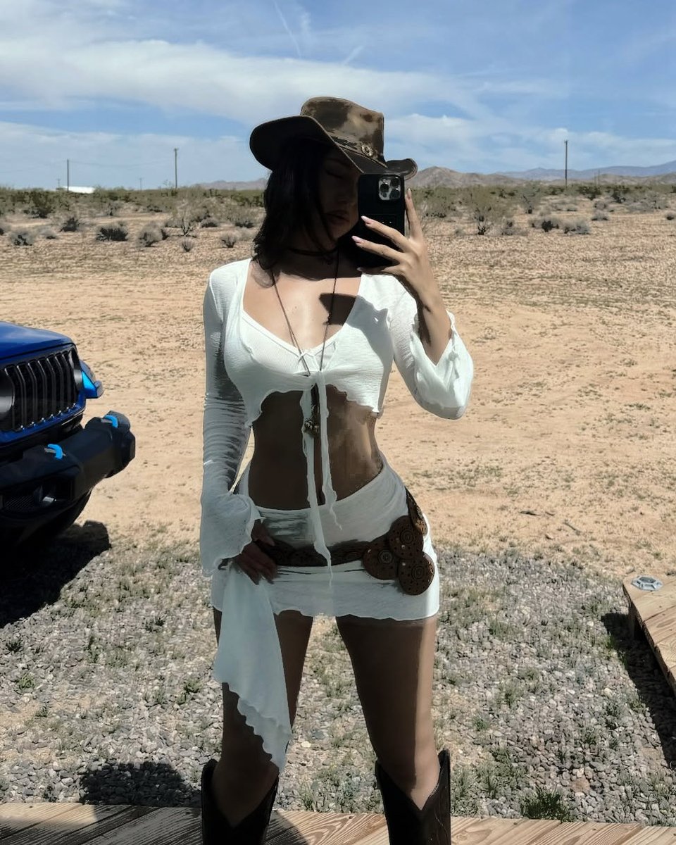 ㅤㅤㅤ  
⁣                    ㅤ ⁣
              𝑦𝑜𝑢𝑟   𝐂𝐀𝐌𝐄𝐑𝐀   𝐑𝐎𝐋𝐋  𝑖𝑓
ㅤ                 𝐒𝐀𝐌𝐀𝐑𝐘   𝐌𝐎𝐑𝐄𝐓𝐓𝐈
ㅤ               𝑤𝑎𝑠   𝑦𝑜𝑢𝑟  𝑮𝑰𝑹𝑳𝑭𝑹𝑰𝑬𝑵𝑫.⁣

ㅤㅤㅤ