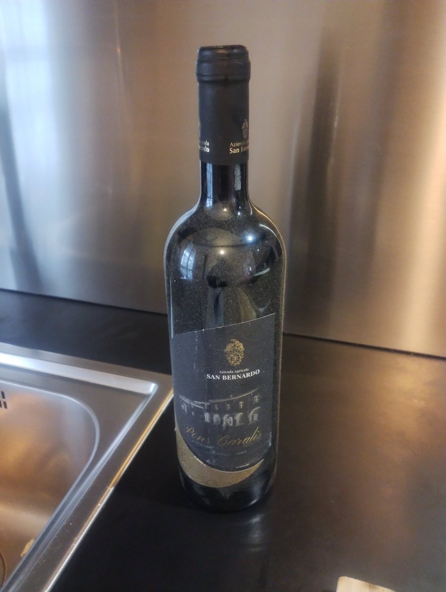 's tweet image. @Pirlo_official Cosa sponsorizzi?
Grazie per il vinello e la maglietta!!
Soprattutto a Francesco....
Red21... Molto equilibrato 
Arduo...Nome azzeccato 100%
#Pratum #Coller Top...
#21 
Anche il Montenetto... che bomba!
Colgo l'occasione per ringraziare la Famiglia Pirlo 💙