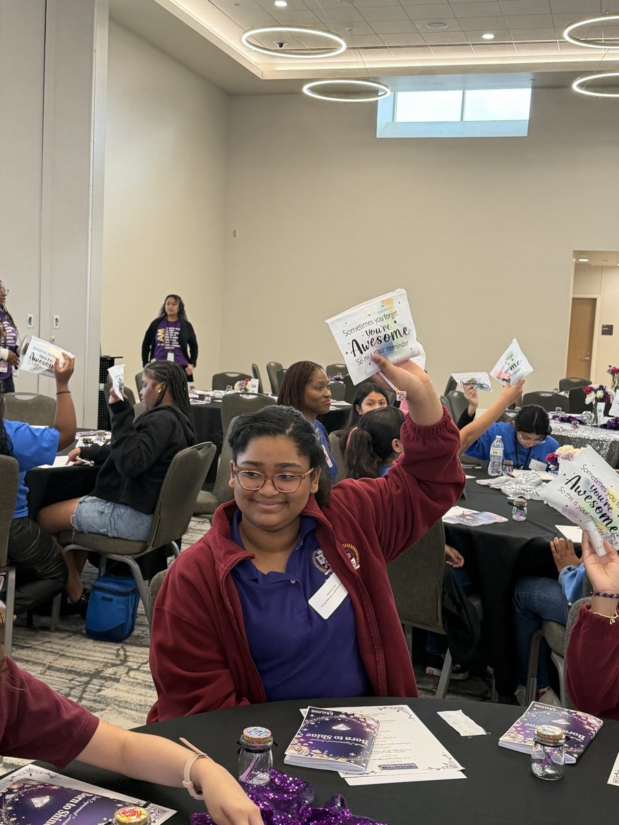 Sheila Adams tweet media