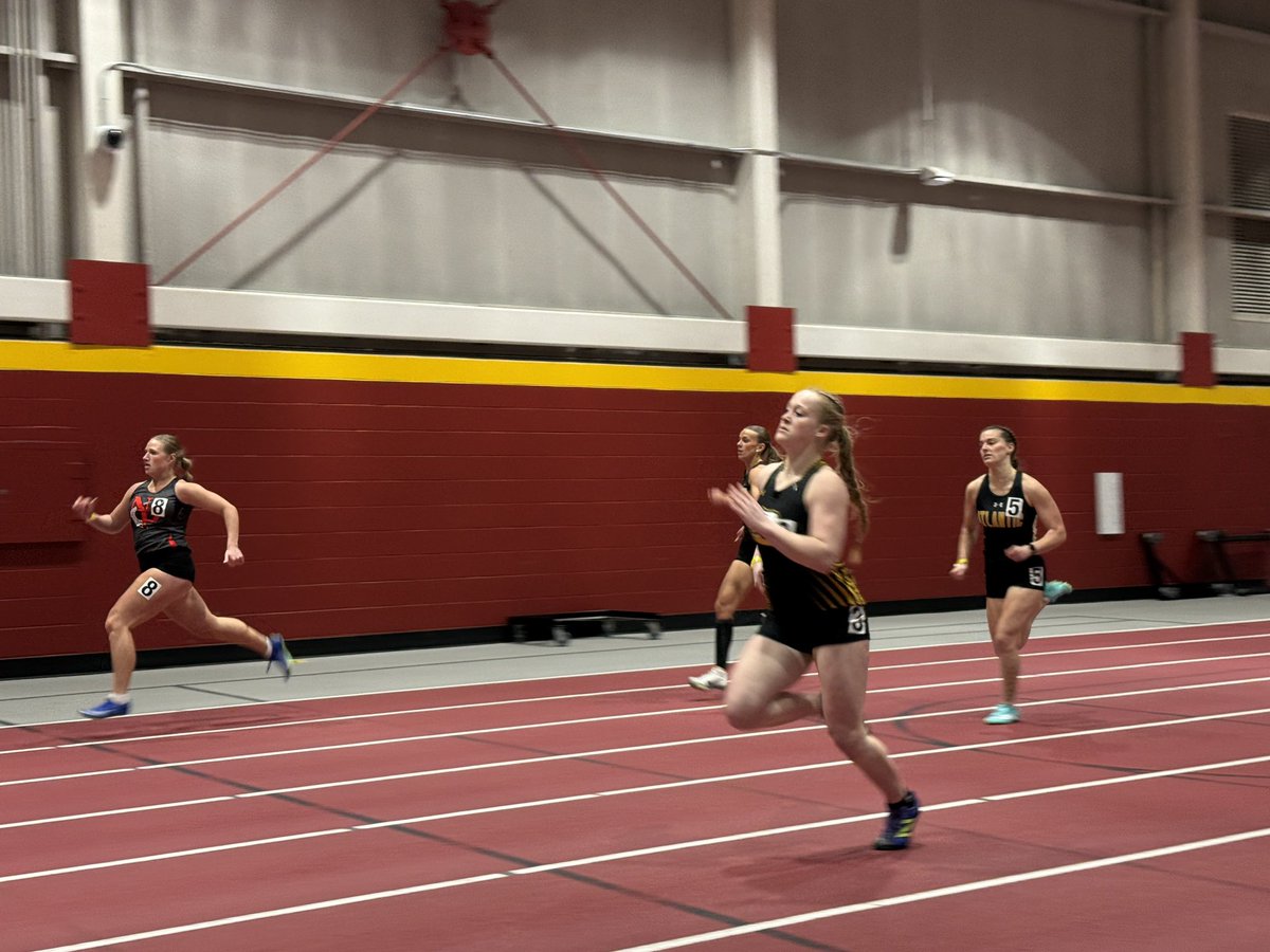 SaydelGTrack's tweet photo. Great day at the ISU indoor meet today!!  Colbie Tenborg competed in the 60m dash, 200m dash and the shot put!! 🦅 https://t.co/34rZCeR4gk