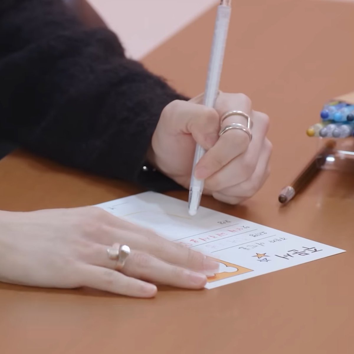 🐰 #rentigerkittyDTIYS 📌 tweet media