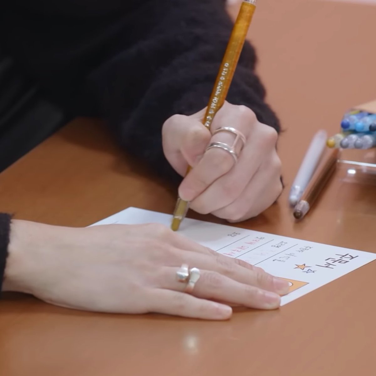 🐰 #rentigerkittyDTIYS 📌 tweet media