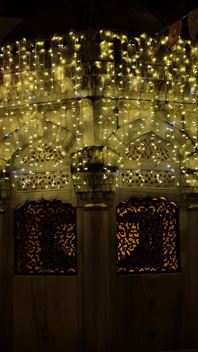 Symaydn93's tweet photo. Valide-i cedid camii / Üsküdar https://t.co/hMzov1Um92