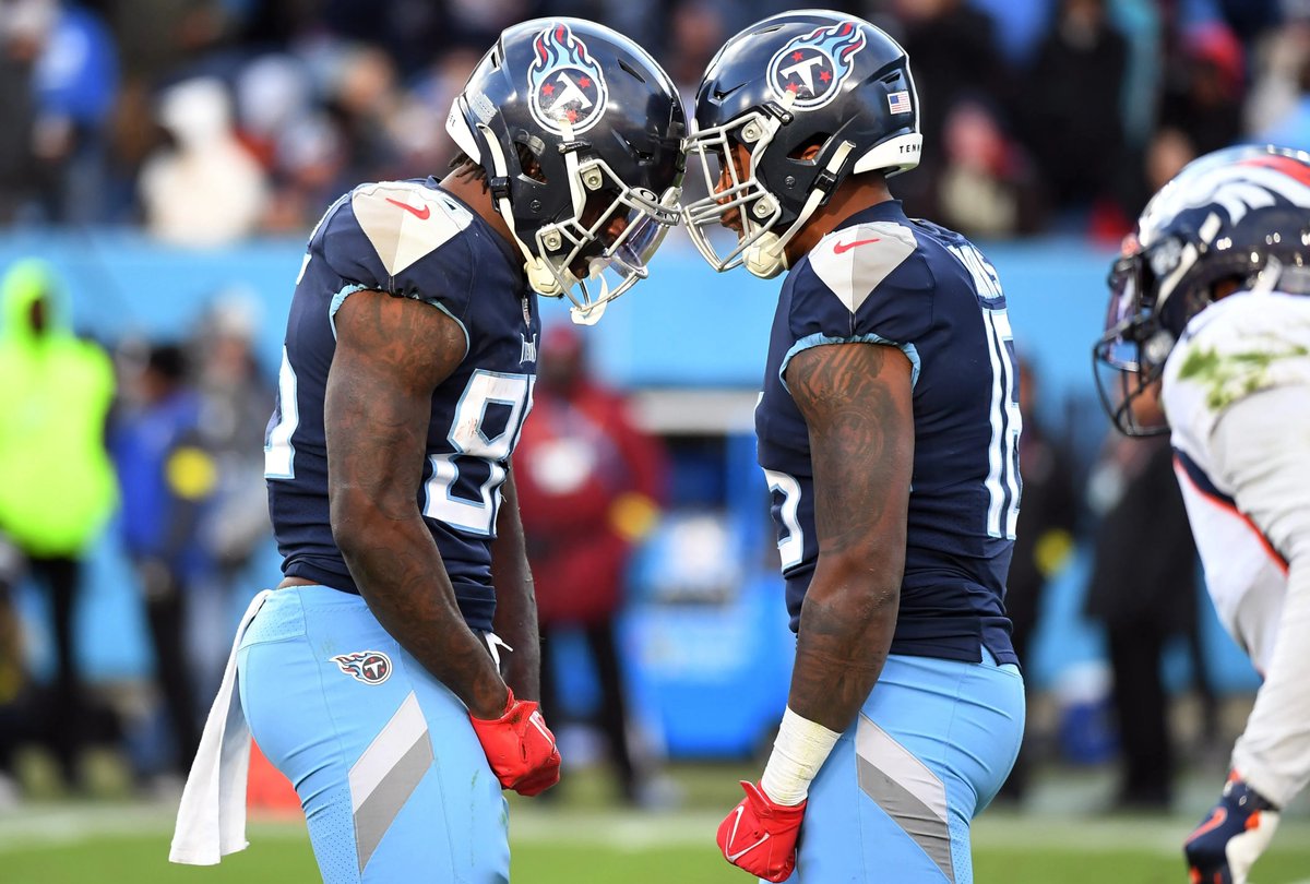 CommandersScope's tweet image. #Commanders TE Chig Okwonko on #Commanders WR Treylon Burks: "That man can play football. I'm telling you all that dude's a beast."

Former #Titans teammates, reunited in Washington.