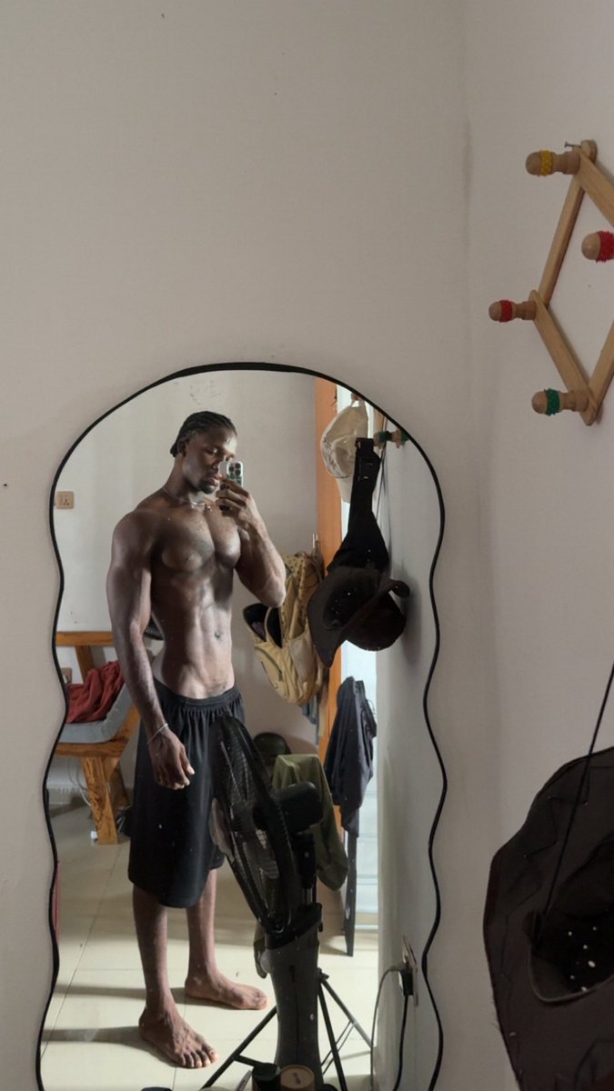 A_boycandy tweet media