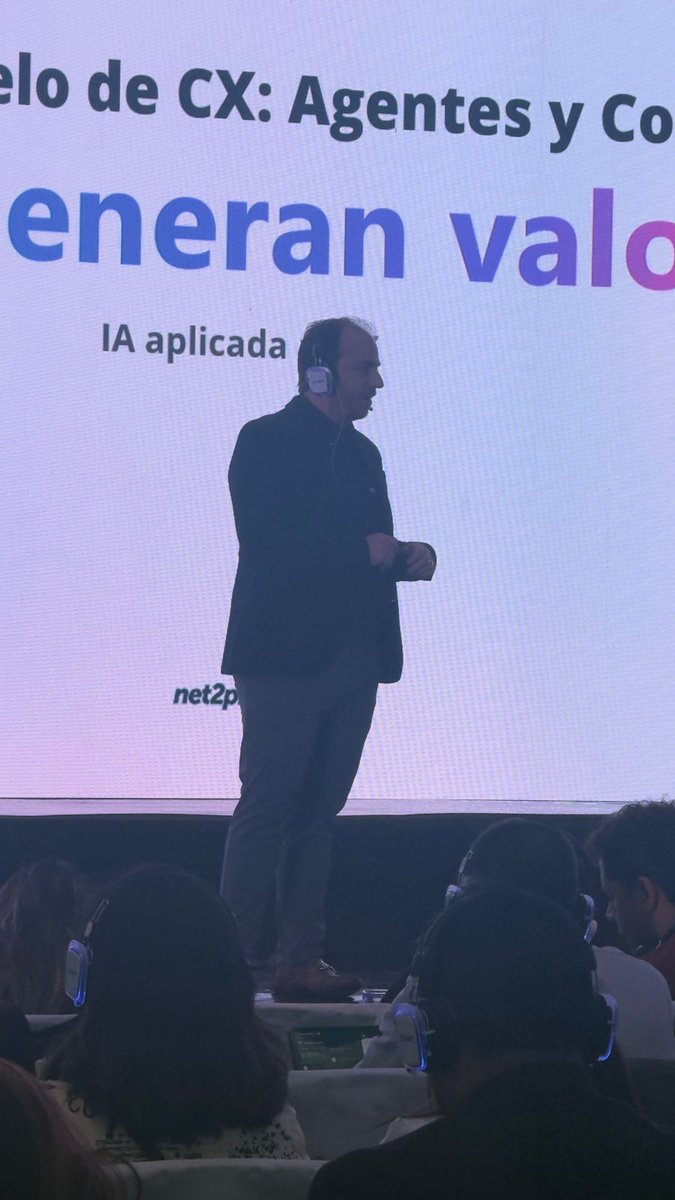 CleverIdeas3's tweet photo. Así vivimos el 30 aniversario del #GlobalCXForum del Instituto Mexicano de Teleservicios. 🎉

IA, nuevos modelos de #CX y grandes conversaciones que nos recuerdan algo clave: el futuro es inteligente, pero sobre todo humano. 🤝🚀

#CustomerExperience #ResonanciaIMT https://t.co/azGWjNxXoI