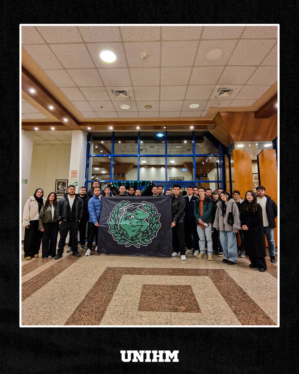 unihodrimeydan's tweet photo. Üniversite Hodri Meydan olarak "3 Jokerli Konken" tiyatro oyununa katılım sağladık.

Bizler için armanın peşinde koşmak sadece 90 dakikadan ibaret değil; sanatta, kültürde ve sosyal hayatta da bir arada olmaktır. Şehrimizin değerlerine her platformda sahip çıkmaya devam edeceğiz. https://t.co/l3aHwZoYe4
