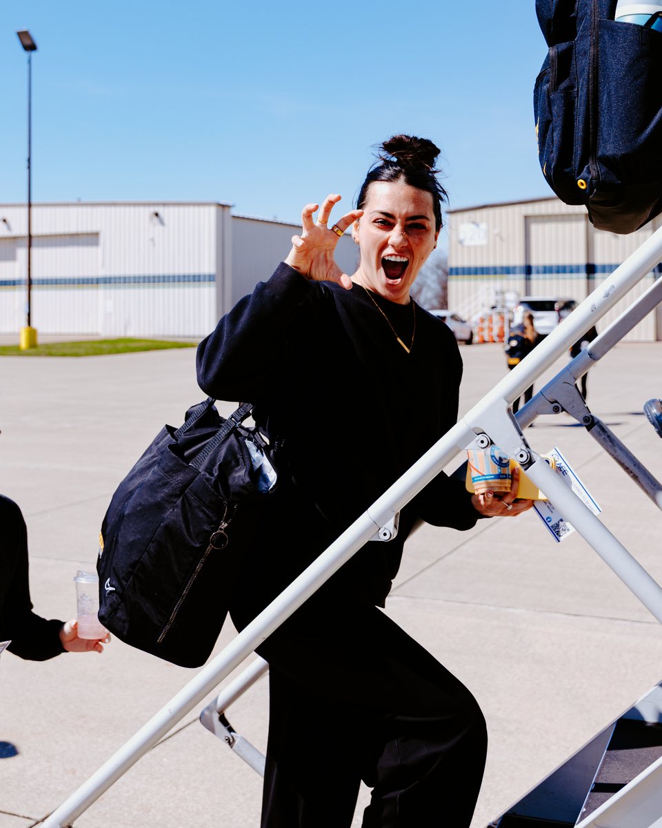 MizzouGym's tweet photo. Wheels up to Auburn ✈️

#MIZ 🐯 // #FlyCOU https://t.co/MdqHtrFVuK