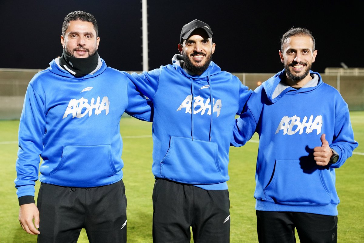 abhafc_future's tweet photo. 📸 | لقطات من مجريات المباراة ❤️💙

#أبهاU18 
#فئات_ابها_السنية https://t.co/tQHgEEhyzM