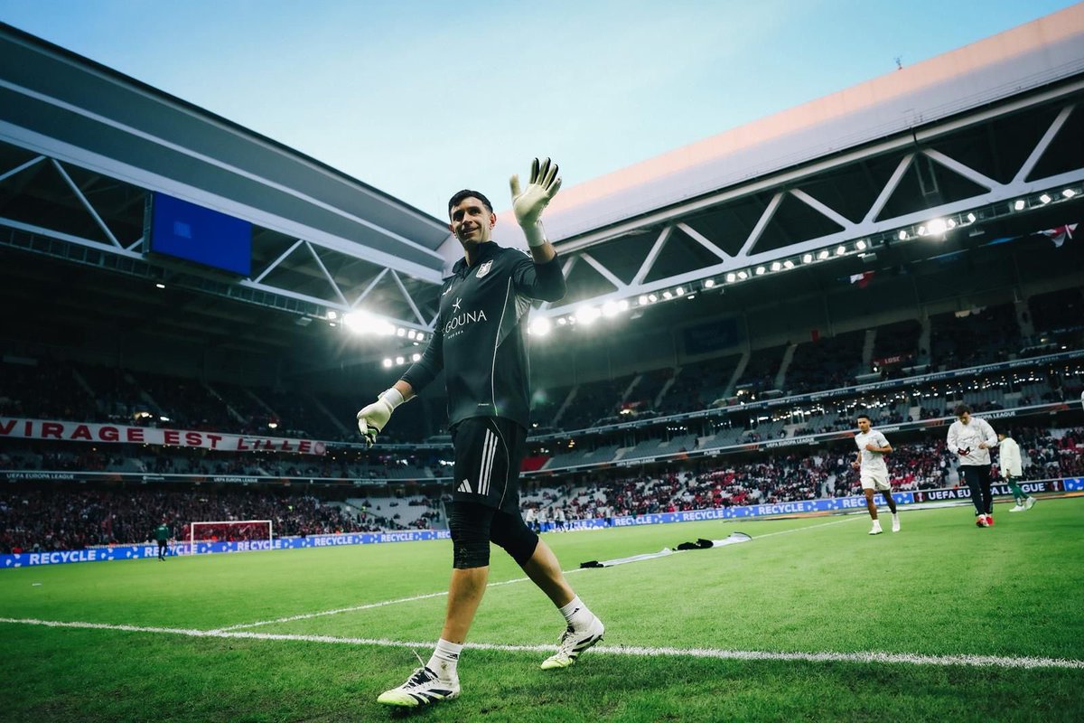 Emi Martínez tweet media