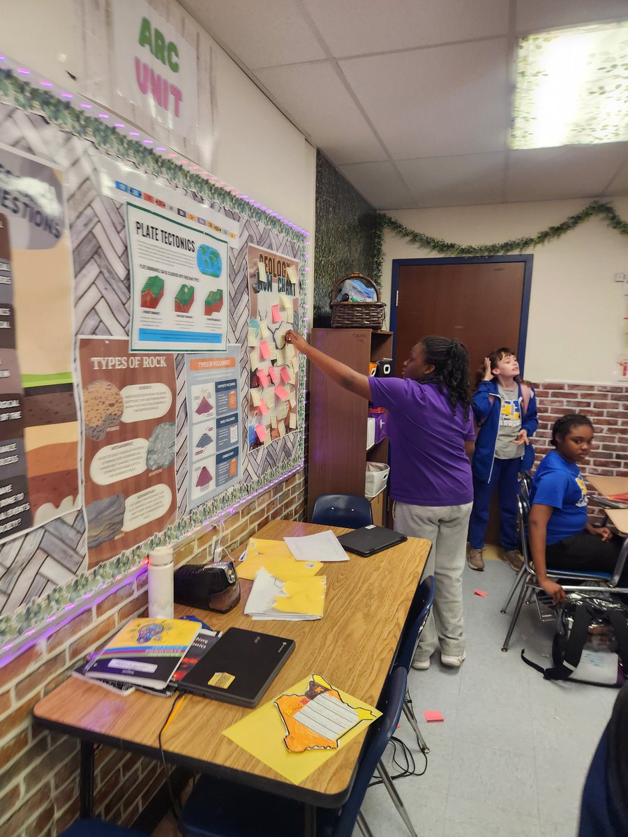 Mrs. Talmo tweet media