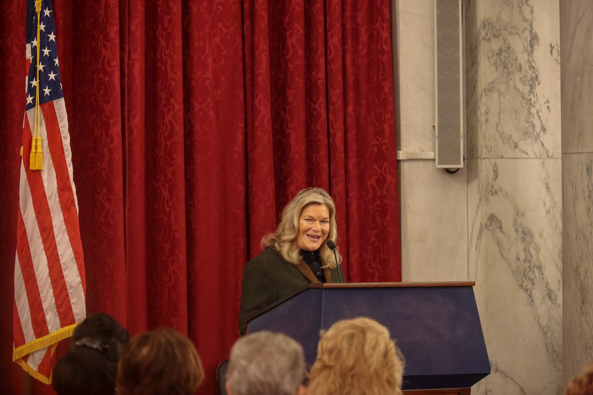 Senator Cynthia Lummis tweet media