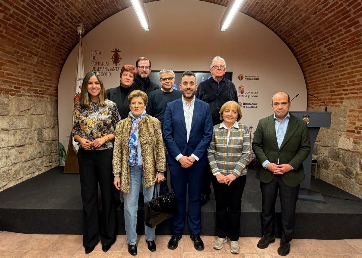 infoVLL's tweet photo. Descubre la #SemanaSanta de Valladolid a través del libro dedicado al escultor Pedro Verdugo.

📕 La @jcssvall ha presentado la obra del historiador del arte @Javierbaladron que pone en valor la figura del escultor vallisoletano y destaca una de sus creaciones más singulares: la maqueta de la Procesión General de la Sagrada Pasión del Redentor.

Un trabajo que recupera y reivindica su legado artístico al servicio de una de las tradiciones más emblemáticas de la ciudad 💜